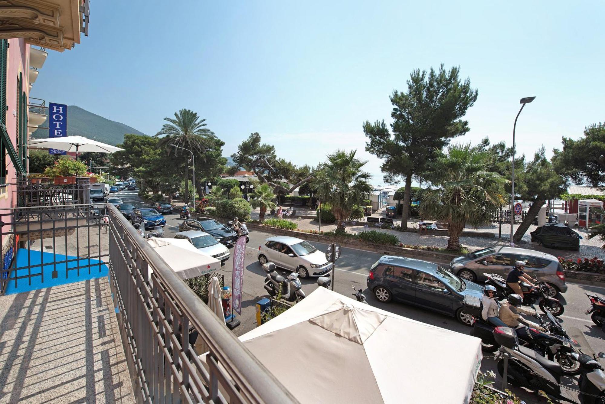 La Finestra Sul Mare Leilighet Arenzano Eksteriør bilde